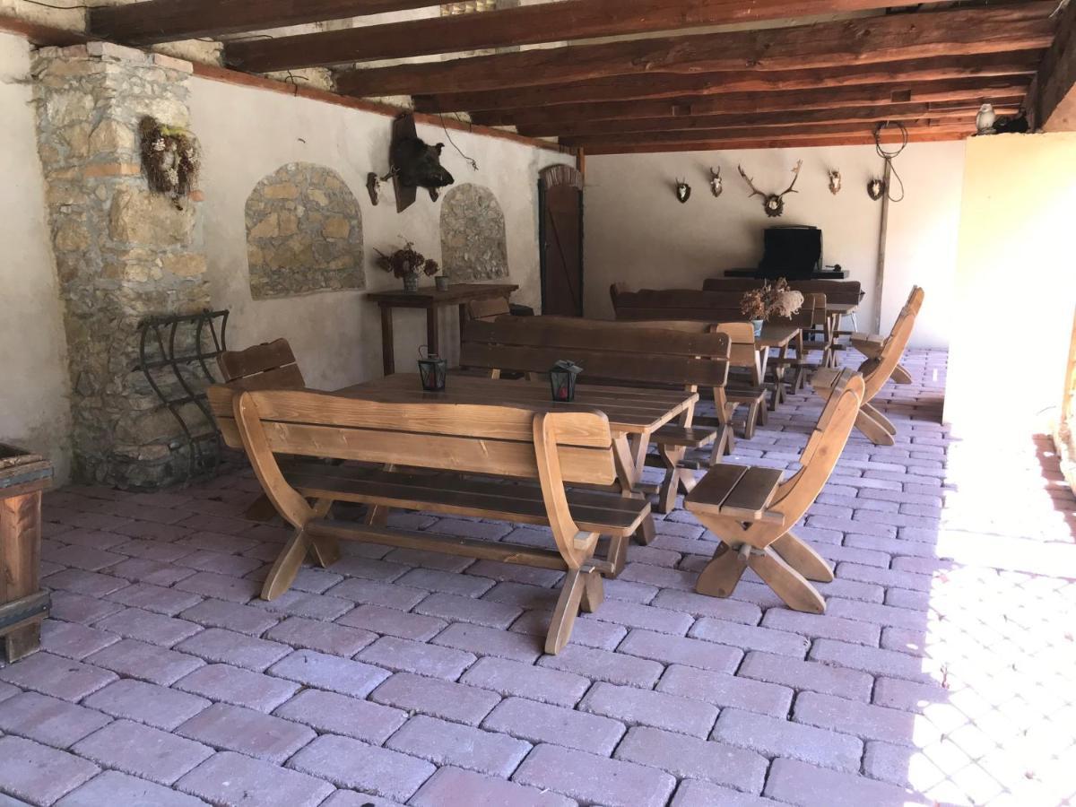 Zamecek Zdiky - Moderni Velky Apartman Bujanov Exterior foto